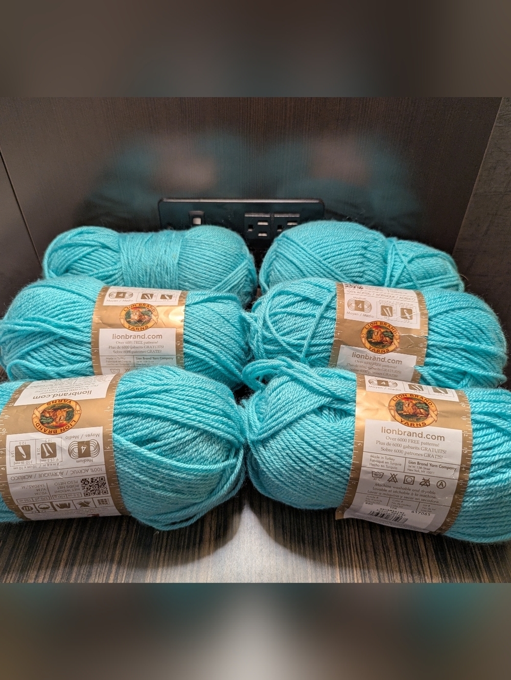 Vintage Yarn Lion Brand Aquamarine Yarn Vanna's Choice Acrylic 6 x 100g Skiens